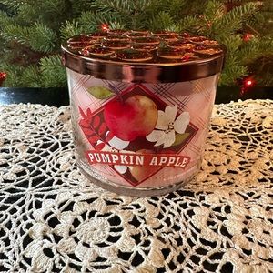 Bath and Body Works Pumpkin Apple Candle